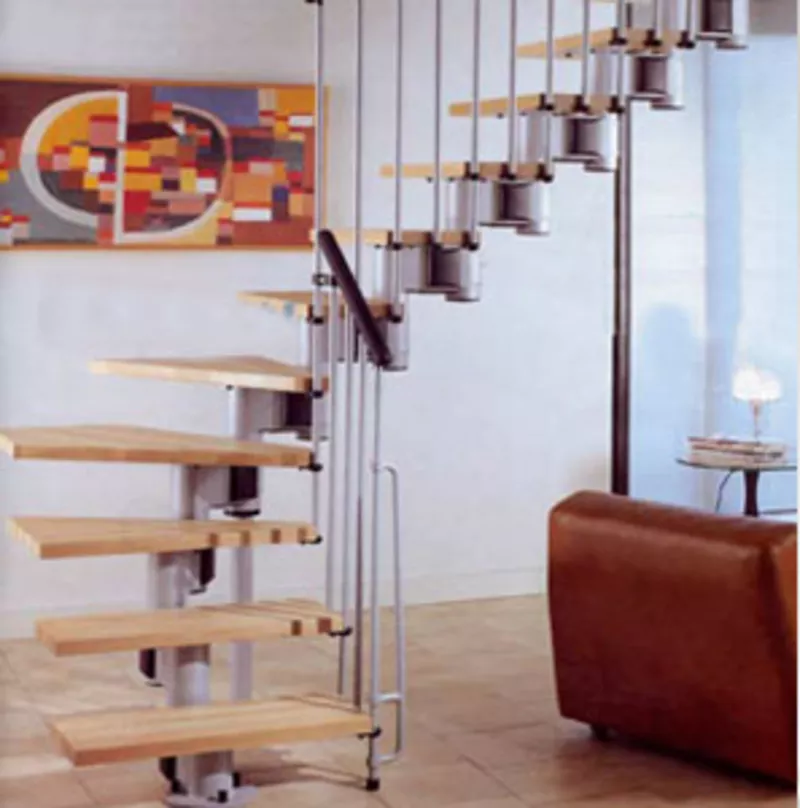 Межэтажная лестница на металлическом каркасе в г.Тольятти 