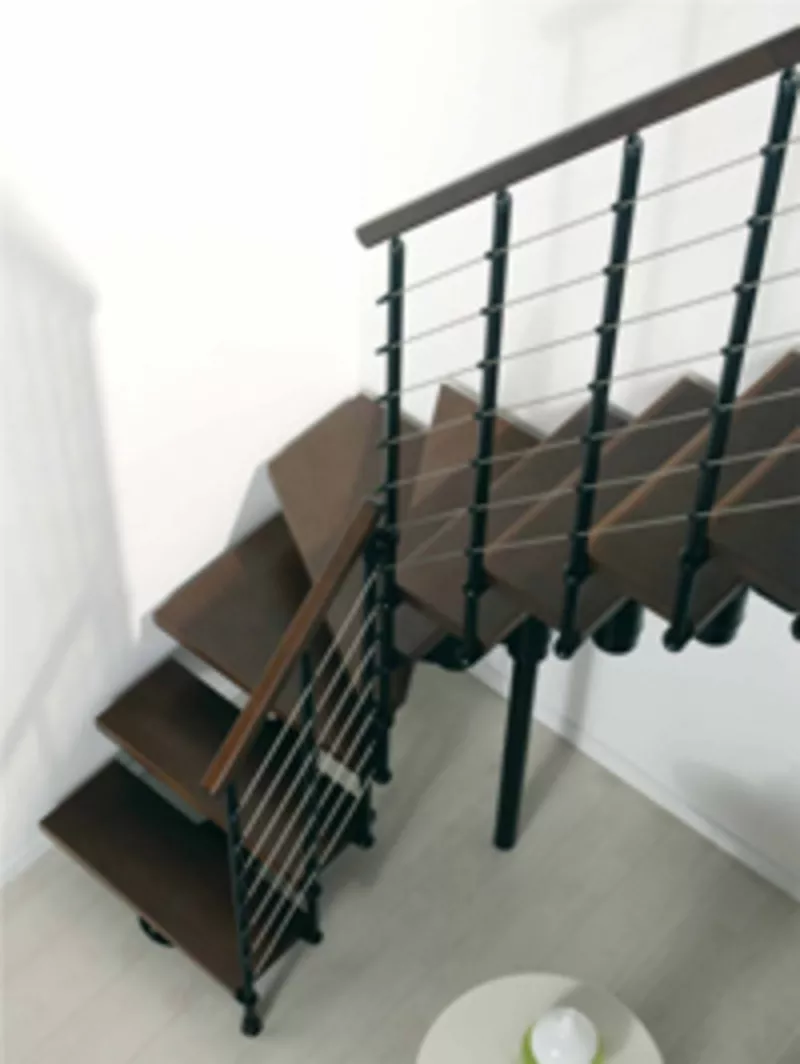 Межэтажная лестница на металлическом каркасе в г.Тольятти  3